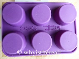 Your silicone mini muffin mould is dishwasher, oven, microwave and freezer safe