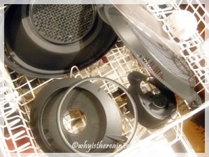 The black parts of the Thermomix should be placed in the top rack of the dishwasher.