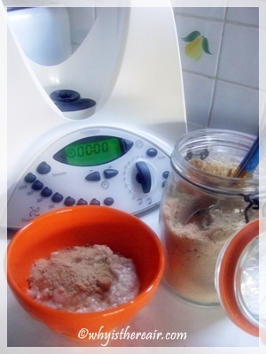 Thermomix Porridge cooks and stirs itself while you get ready for your day!