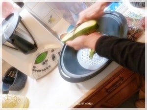 Cut courgette/zucchini ribbons with a vegetable peeler and place in the Varoma steamer dish